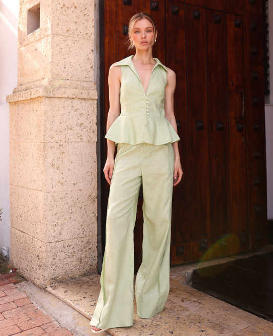 pantalón tiro alto con silueta amplia